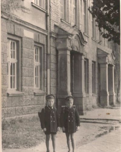 Krz i Jer Zuchniarze - żaki gizyckie pzred Szk.Ćwiczeń 1957