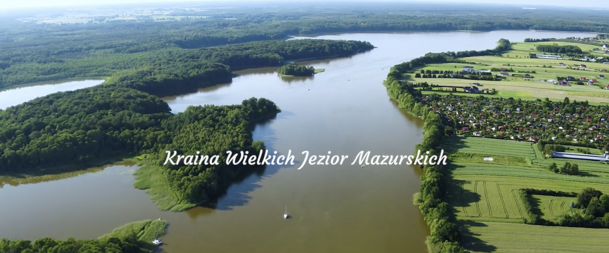 Widok na jeziora mazurskie z lotu ptaka